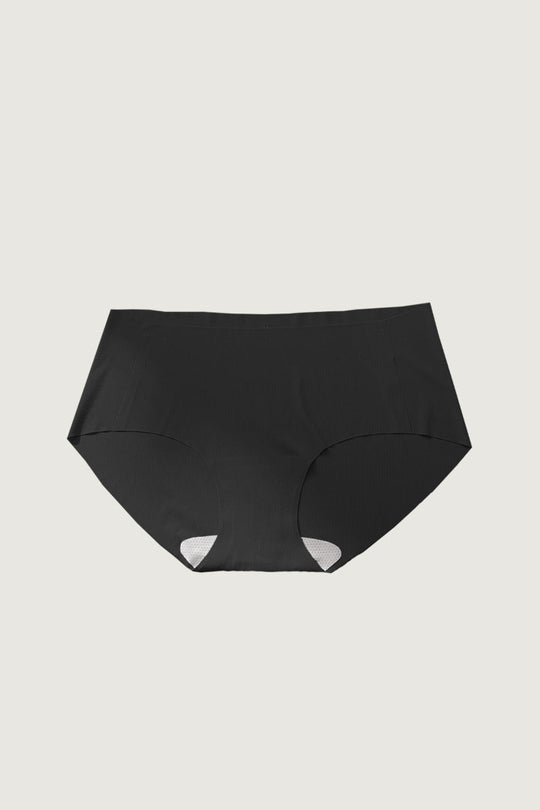 ナチュラル肌感ローライズショーツ｜ブラック